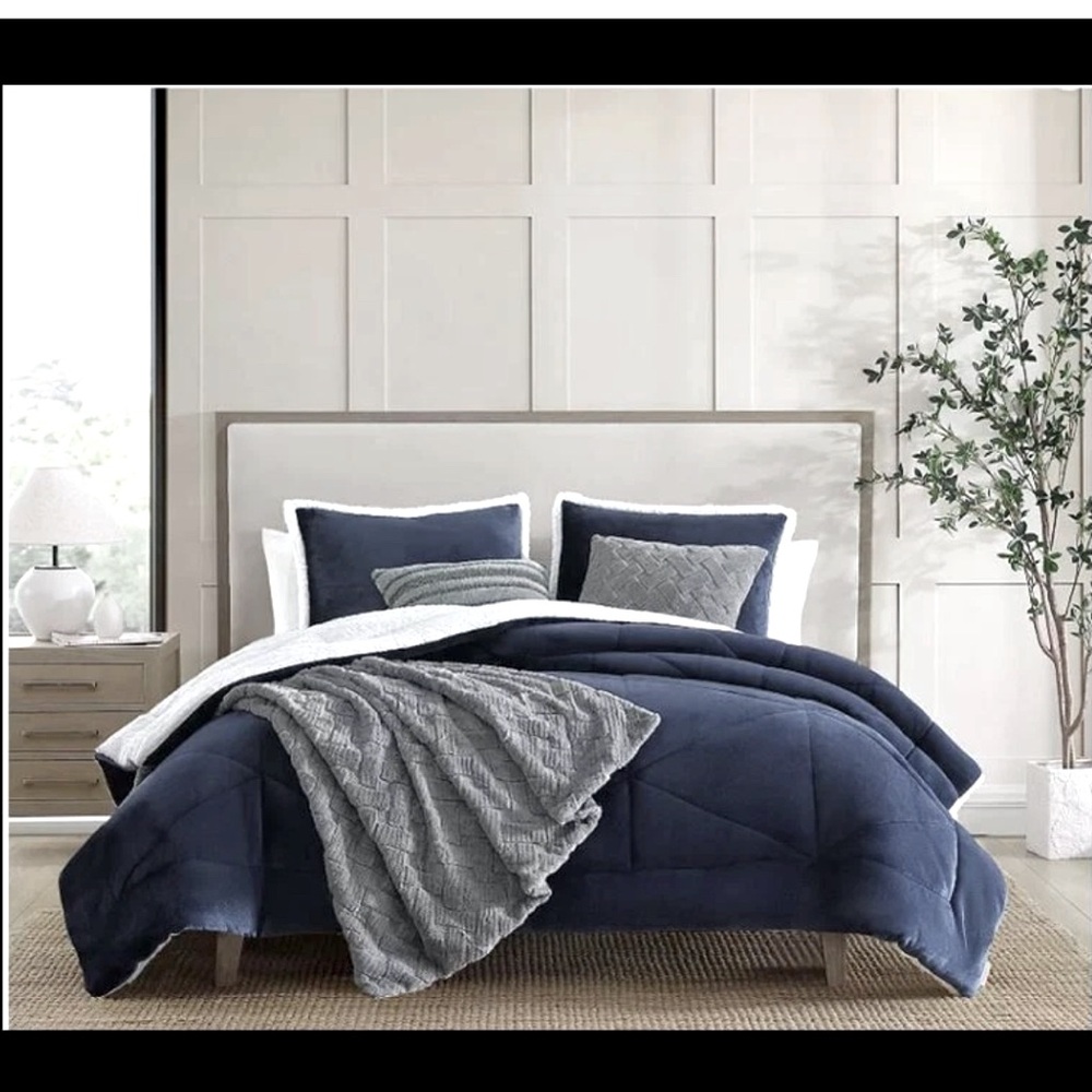UGG Navy and Gray Reversible Comforter with Quilted Accents